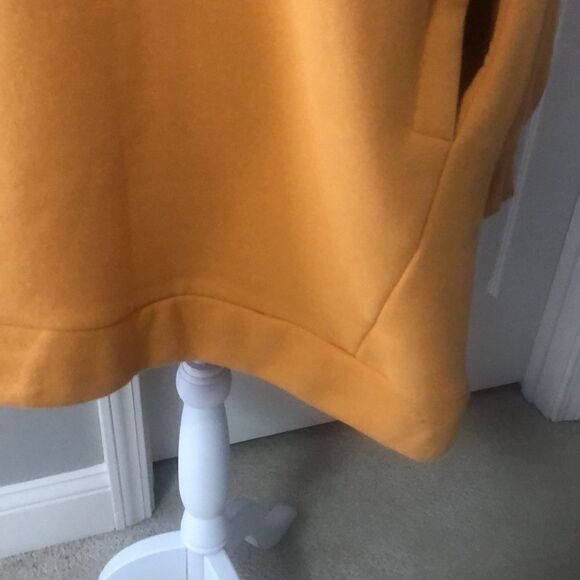 V-neck long line sweatshirt - Picture 3 of 6